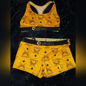 NWOT- 💛ETHIKA TWO PIECE WO.ENS LARGE!